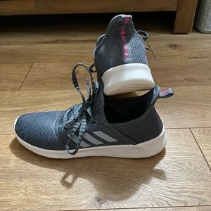 Women’s Adidas Size 8
